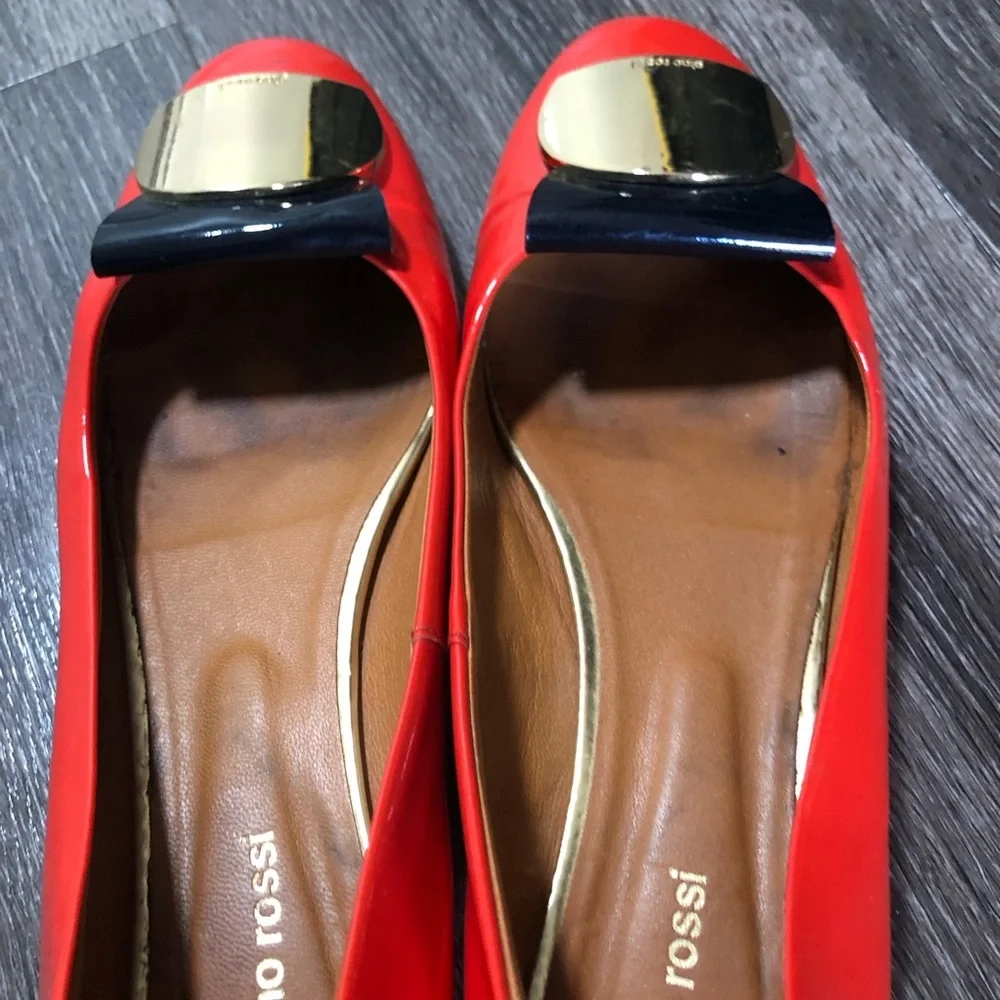 Gino Rossi Italy Coral/Red/Orange Patent Leather Gold Buckle Flats - 38